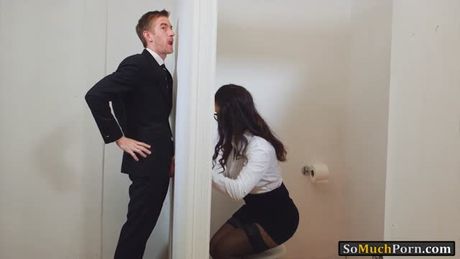 Big boobs latina banged in the cubicle