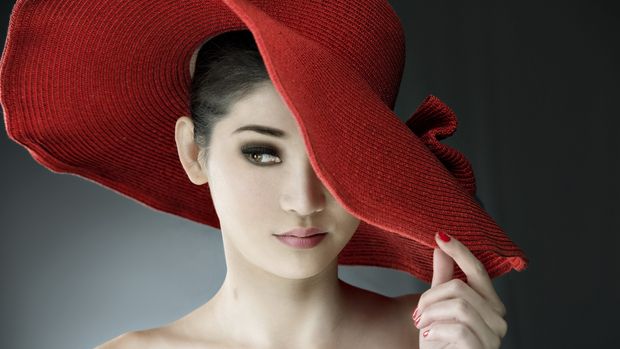 la chamaca del sombrero rojo