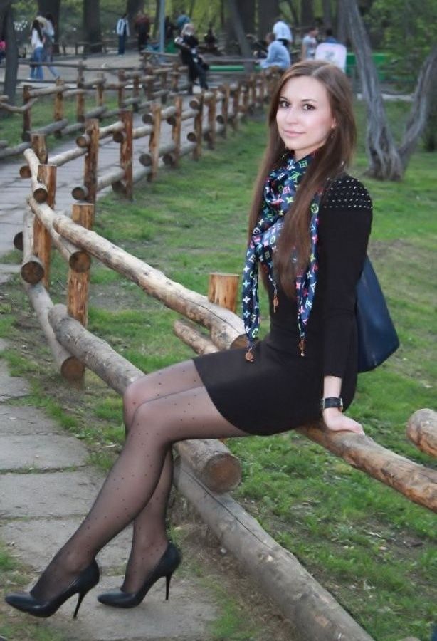 Gorgeous babe