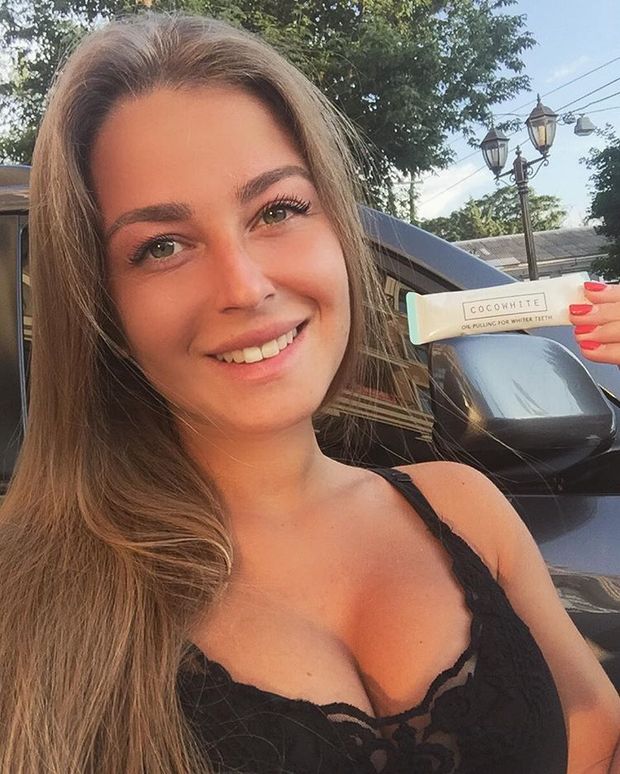Smile everyday with @cocowhiteuk