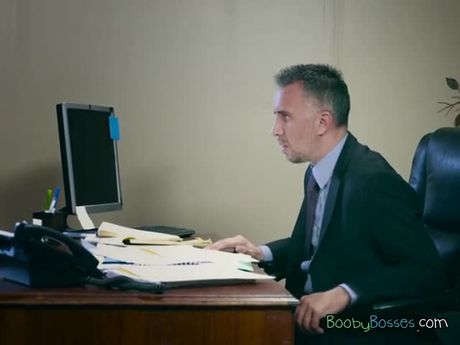 Hot Vixen Nicole Aniston Gets Shared By Executives