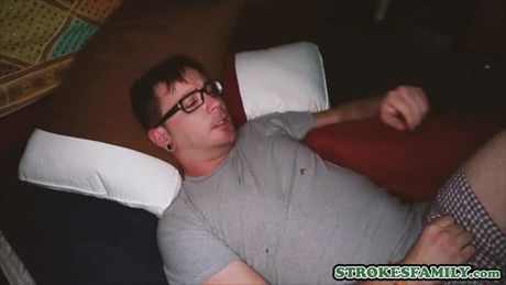 Sneaking into stepsisters room for a surprise blowjob