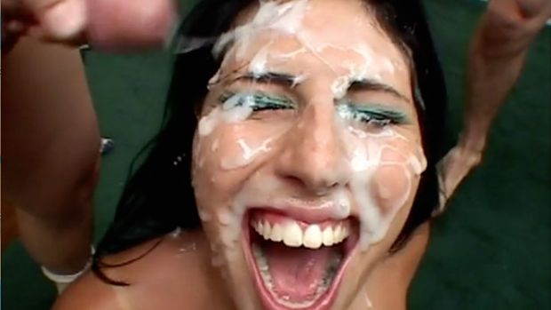 Canadian MAKAYLA COX eats 9 cumshots - Sperm Cocktail pic 2