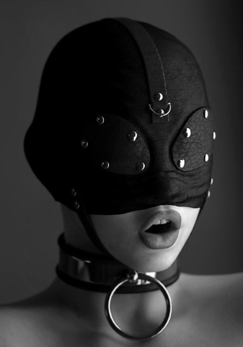 collar and mask