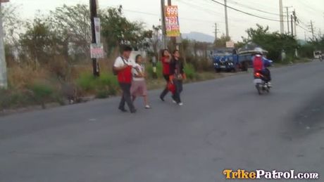Filipina amateur gets fucked by tuktukpatrol