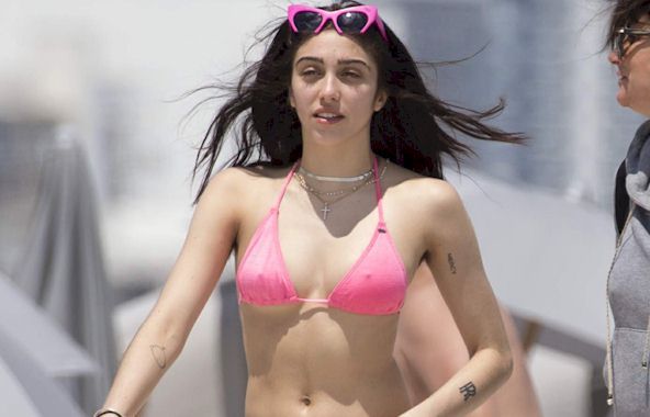 Lourdes Leon Pink Bikini Pokies!