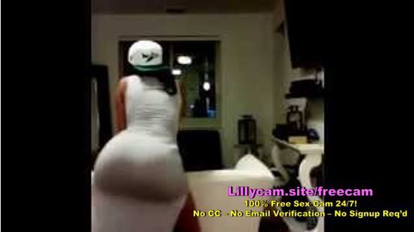Phat ass latina sporting tight ass dress for the camera