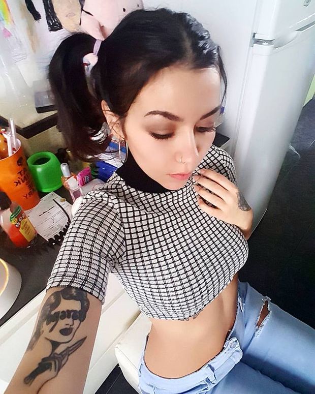 Hot inked brunette