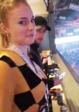 Sophie Turner shaking it