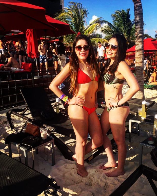 Bikini babes