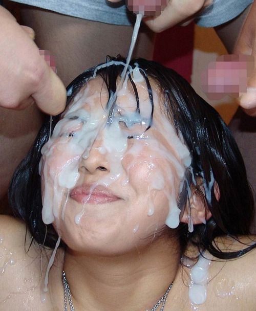 Japanese women get cum gangbangs - bukkake blog