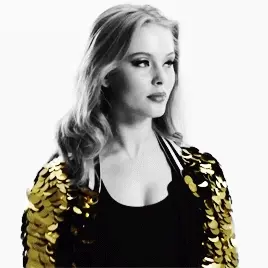 la Zorra d la Larson levantando las pollas a su paso Zara(Make)gifs sideboobNOpiercing? +CCabello+raperosummertime