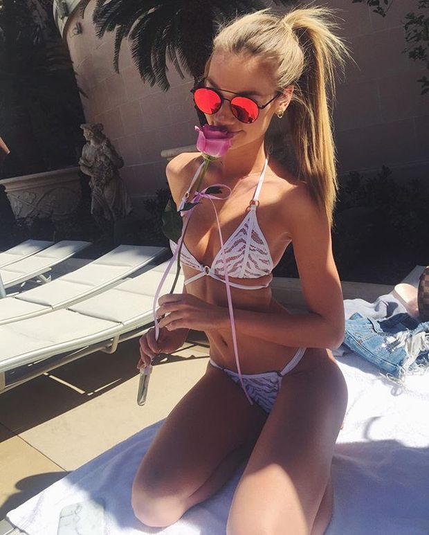 cute college babe