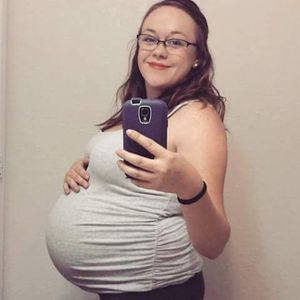 Chelsea Juicy Tits And Belly