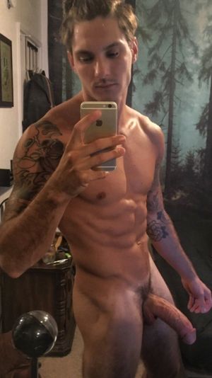 dannyblew: I don’t normally post pics of hot sexy guys. But this...