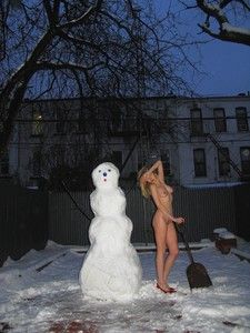 Подруга снеговика