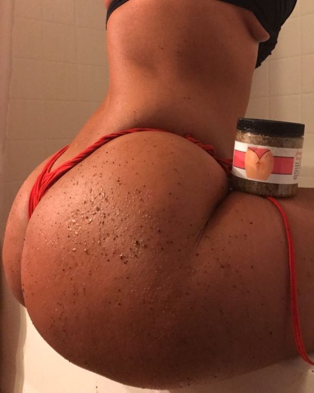 Thick Latina Ass