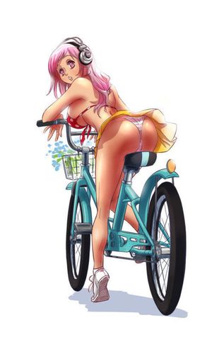 beautiful booty on bicycle