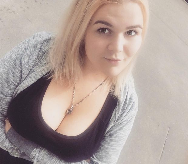 Big tits neckline