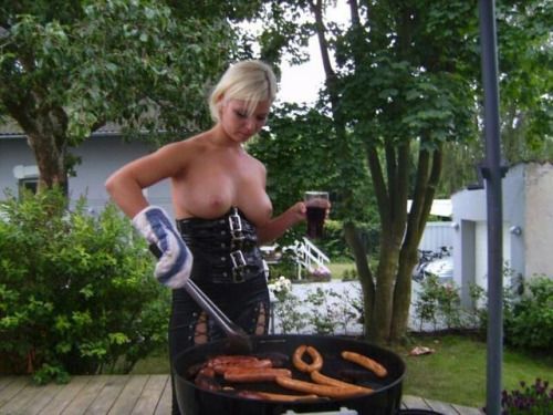 Blonde naked doll takes care of the barbecue