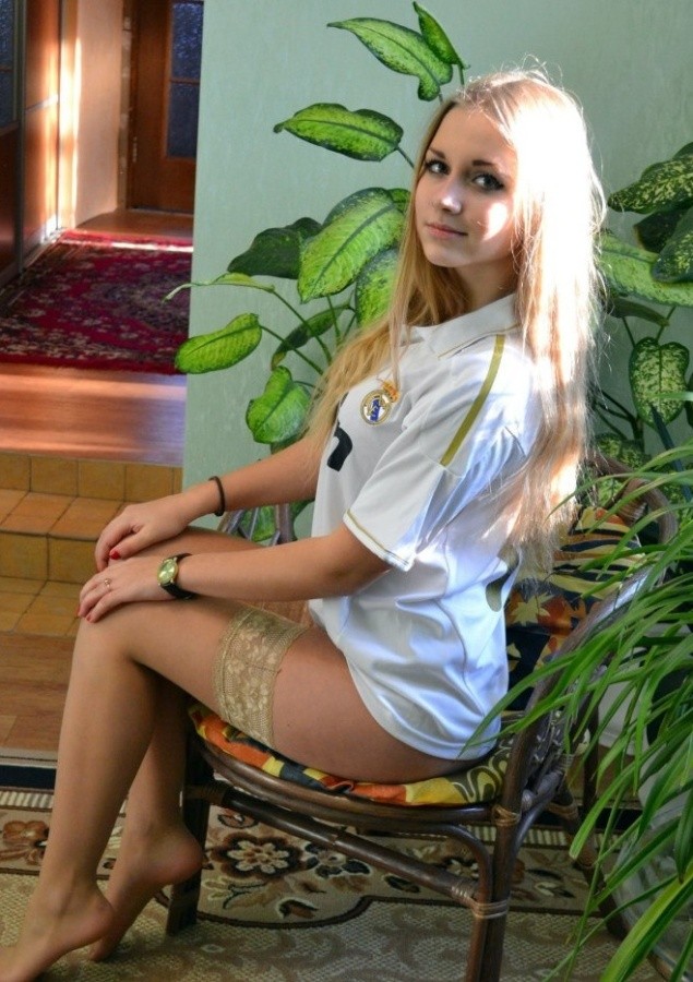 Gorgeous babe
