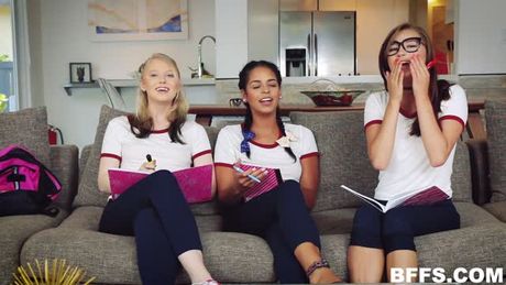 BFFs – Lust In Translation