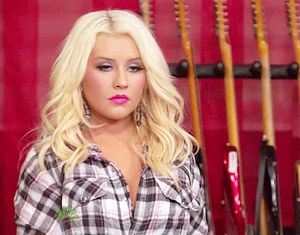 Christina Aguilera -12/80 -5'2''- NY-NY Beauty....Kisses!