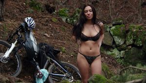 Talitha Luke Eardley - 5'5''- 'Wrong Turn 6''- Smoke'n...Yum!