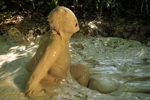 Devenue un monstre de boue