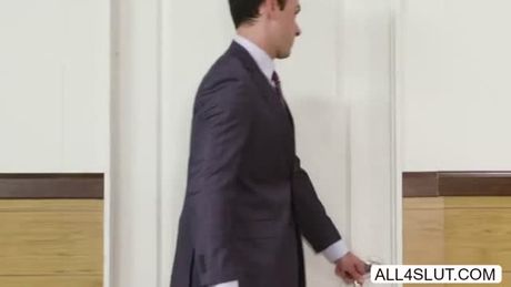 Sexy Monique Alexander gives her boss Ryan Driller an erotic sex