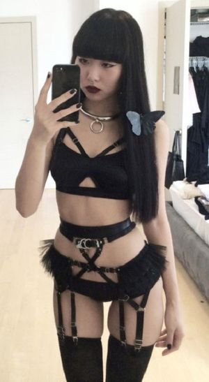 asia teen Slut Emo selfy *roentgen01*