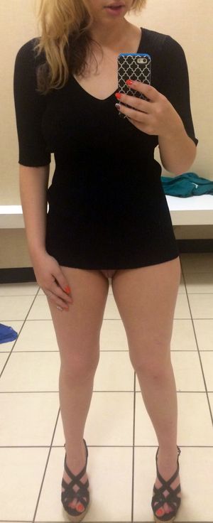 Pussy peek in the dressing room,