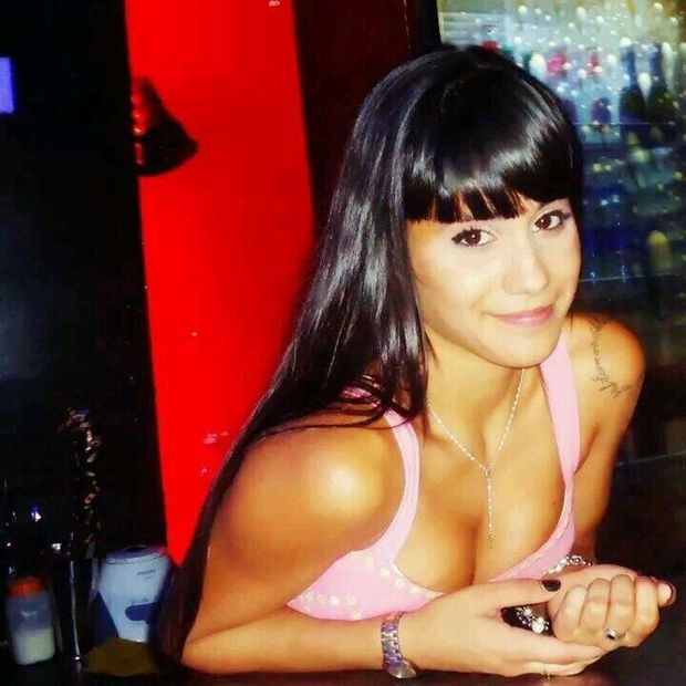 Hermosa morocha que me cojeria!!!