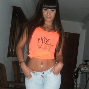 Hermosa morocha que me cojeria!!!