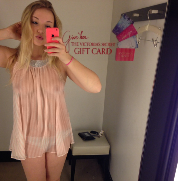 tits out