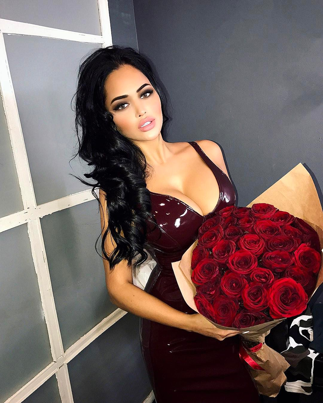 latex, roses, bimbo