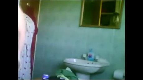 my blonde sister 19 spied in our bathroom