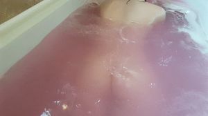 reddit /r/kittiesntitties