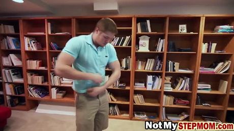 Jade And Savanah take long schlong in threesome