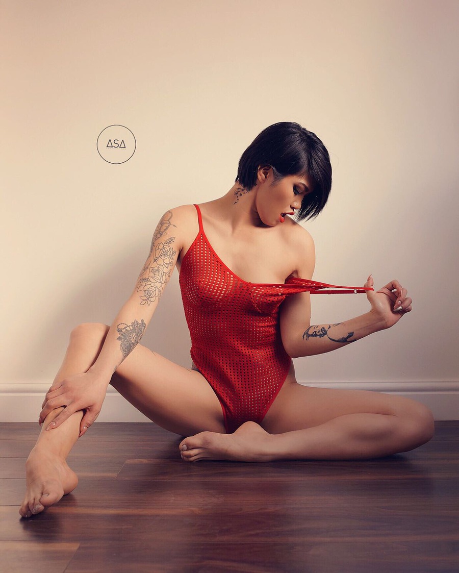 Mia Resa - IAM ASA PHOTOGRAPHY (Plexus Series 4 Pt1)