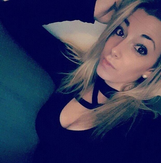 blonde hair hot teen tits