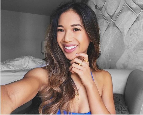 leslie rabena sexy instagram selfie