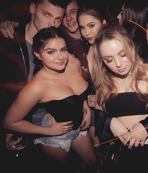 Ariel winter slips a nip