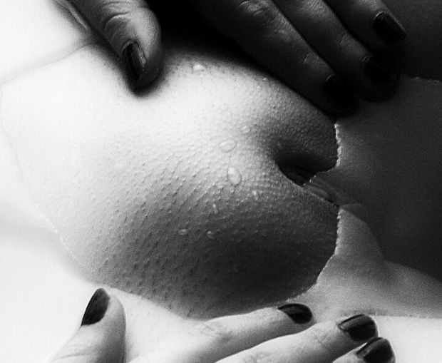 Clean pussy surrounded by water.