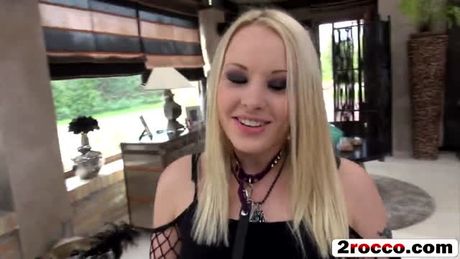 Blonde babe gets double penetration in threesome