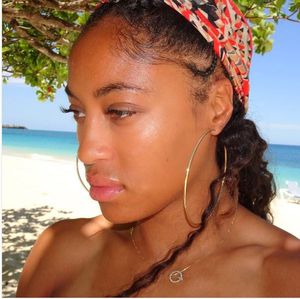 queen harrison instagram no makeup selfie