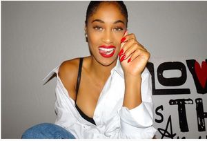 queen harrison seductive