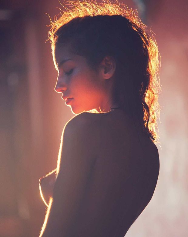 Emilie Payet - Against the light