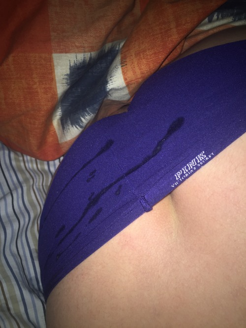 cummed-on:
Me trying to sleep next to my girlfriend;)
So you...