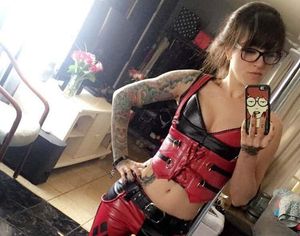 Sexy Olivia Black Cosplay Harley Quinn